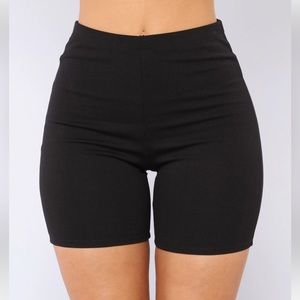 Classic Mini Biker Shorts - Black